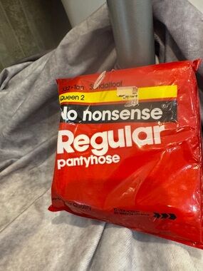 No Nonsense Regular Pantyhose - Red - Queen 2